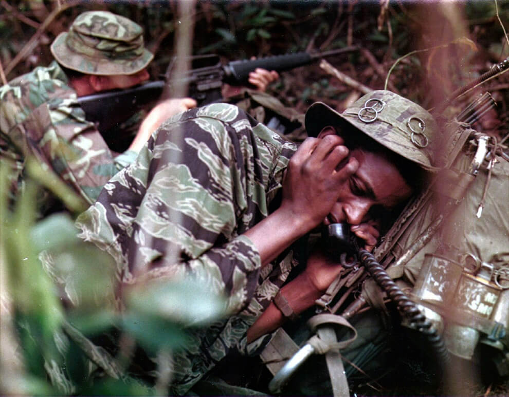 Exemples historiques d'uniformes modifiés pour la jungle