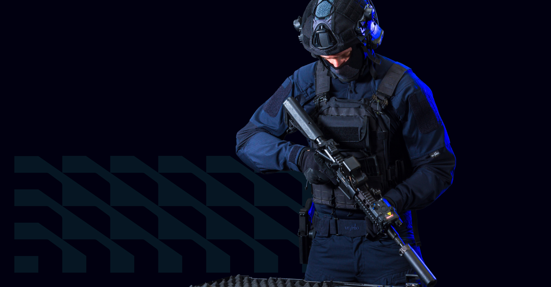 UF PRO TACTICAL GEAR IN NAVY BLUE Navy Blue - distinguishing LE from military personnel.