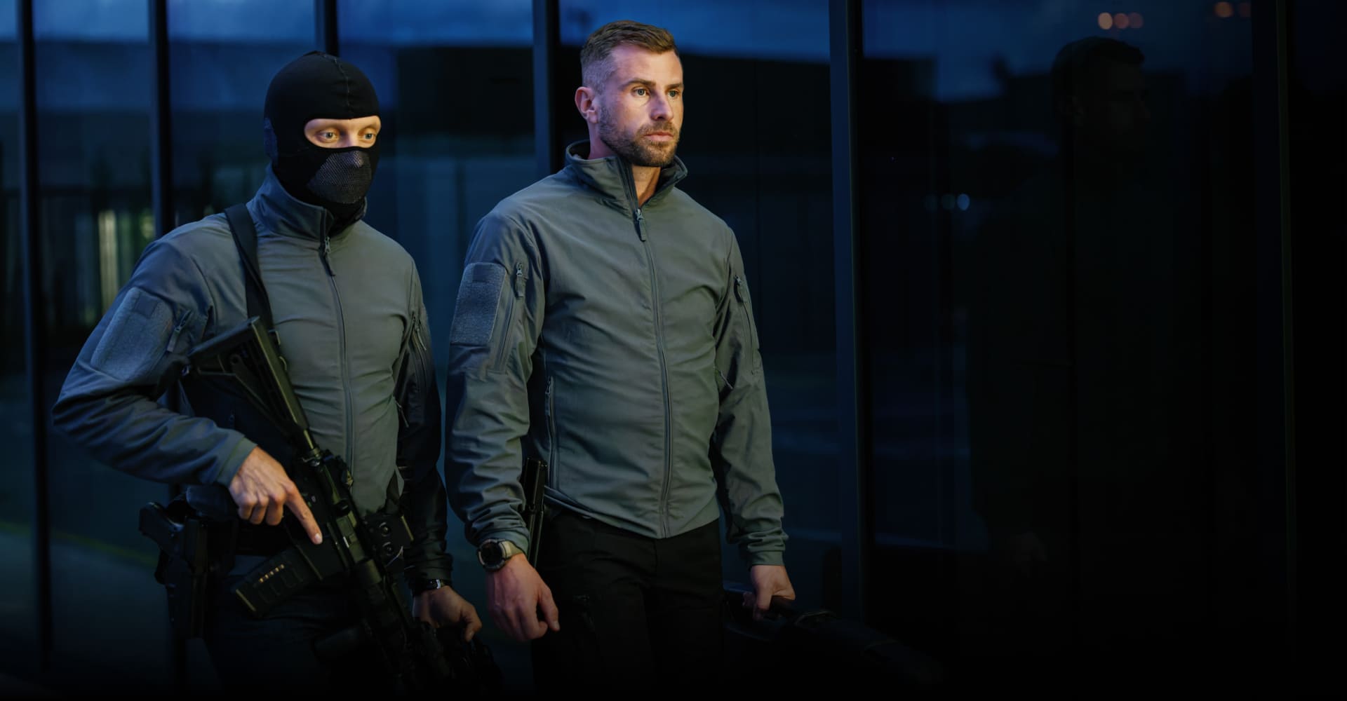 Person in Hunter FZ Gen.3 Jacket.