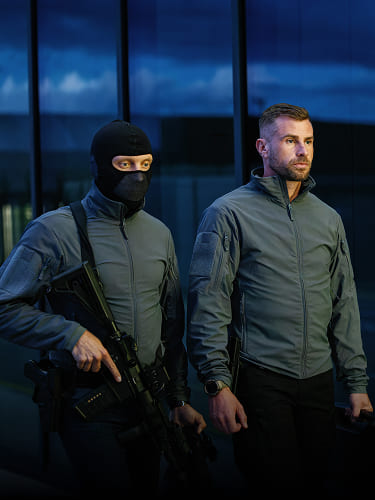 Person in Hunter FZ Gen.3 Jacket.